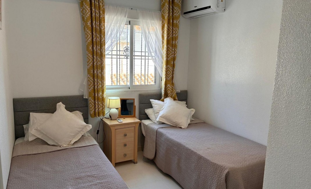 Sale - Semi-detached house - Lomas de Cabo Roig