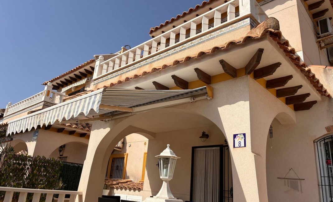 Sale - Semi-detached house - Lomas de Cabo Roig