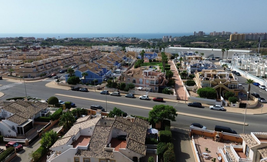 Sale - Semi-detached house - Lomas de Cabo Roig
