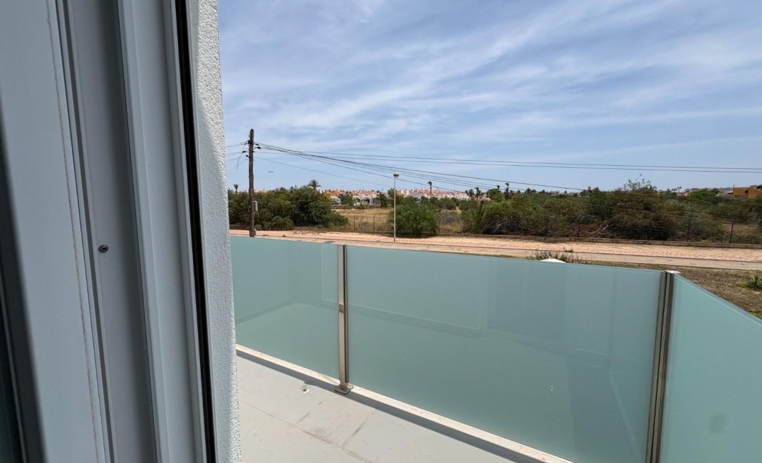 Revente - Villa / House - Torrevieja - La Siesta - El Salado -  Torreta