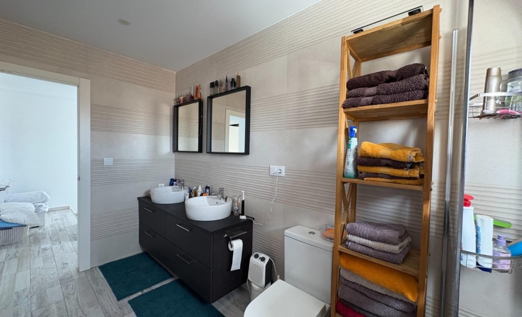 Revente - Villa / House - Torrevieja - La Siesta - El Salado -  Torreta
