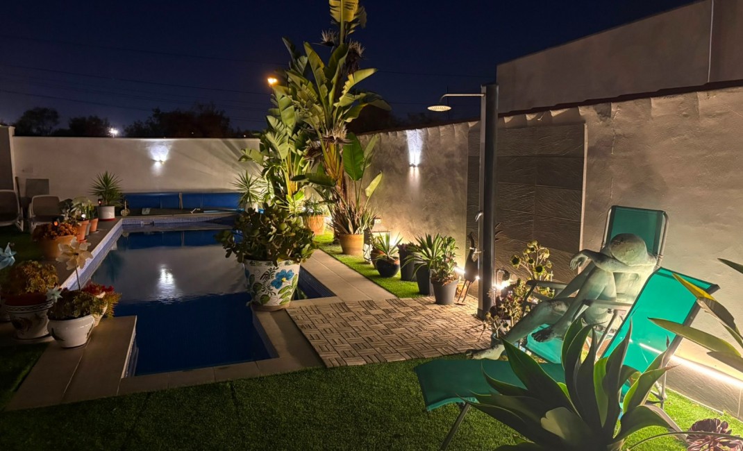 Revente - Villa / House - Torrevieja - La Siesta - El Salado -  Torreta